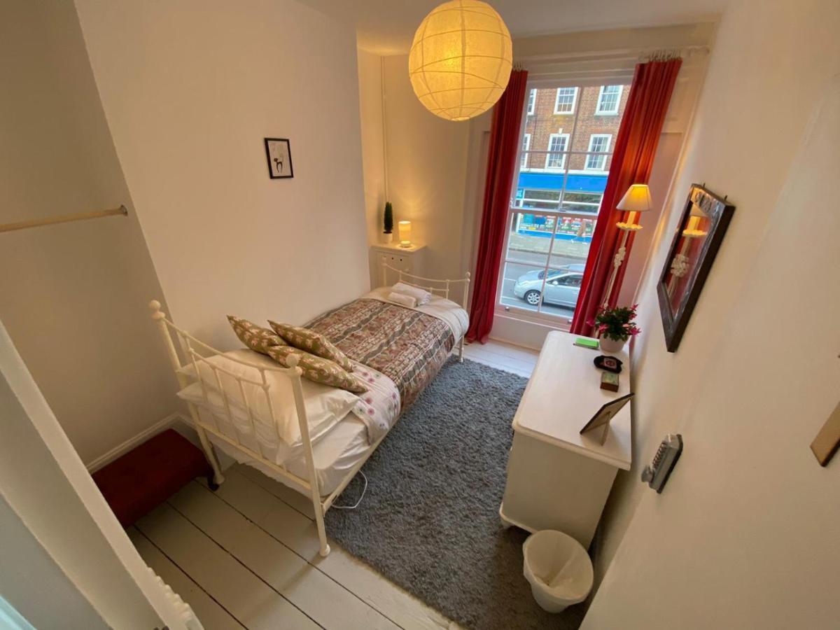 Camden Town Accomodation Лондон Экстерьер фото