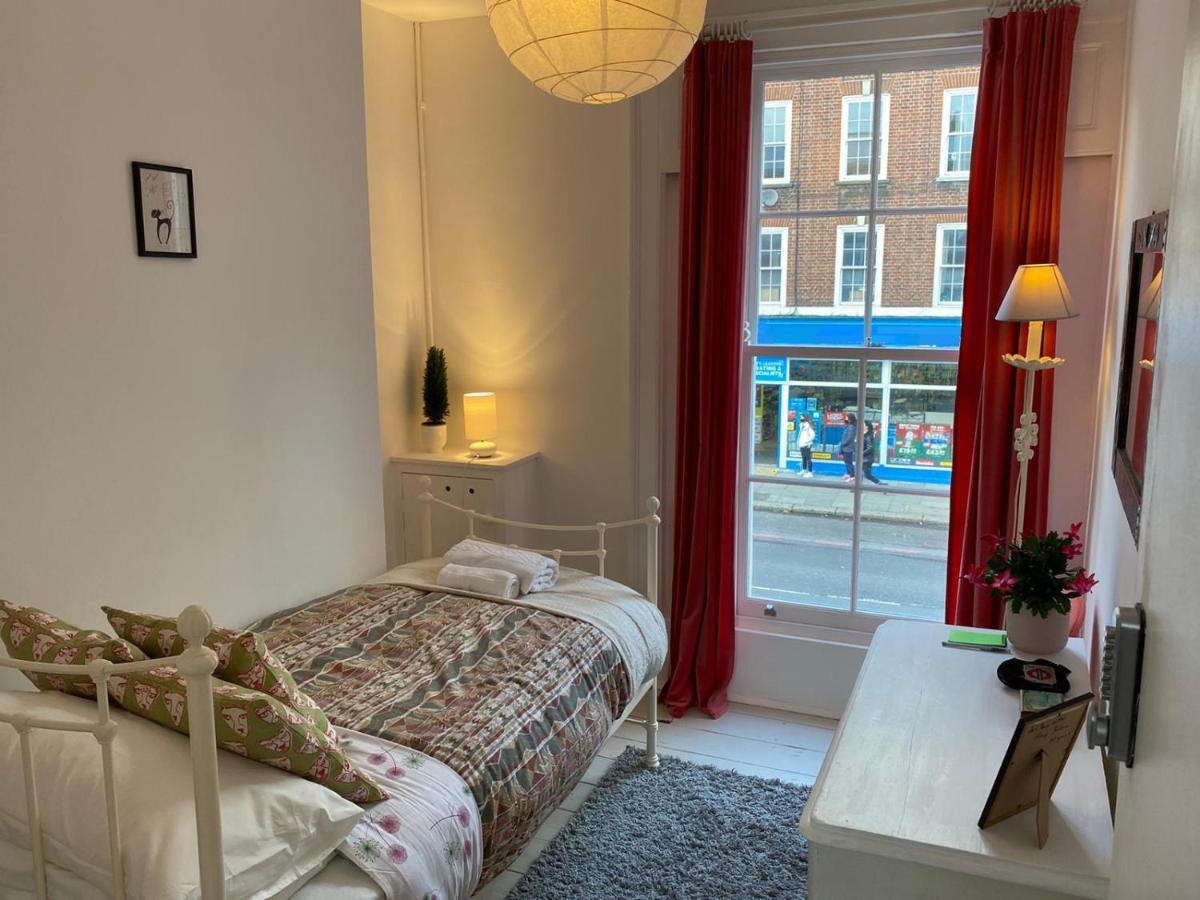 Camden Town Accomodation Лондон Экстерьер фото