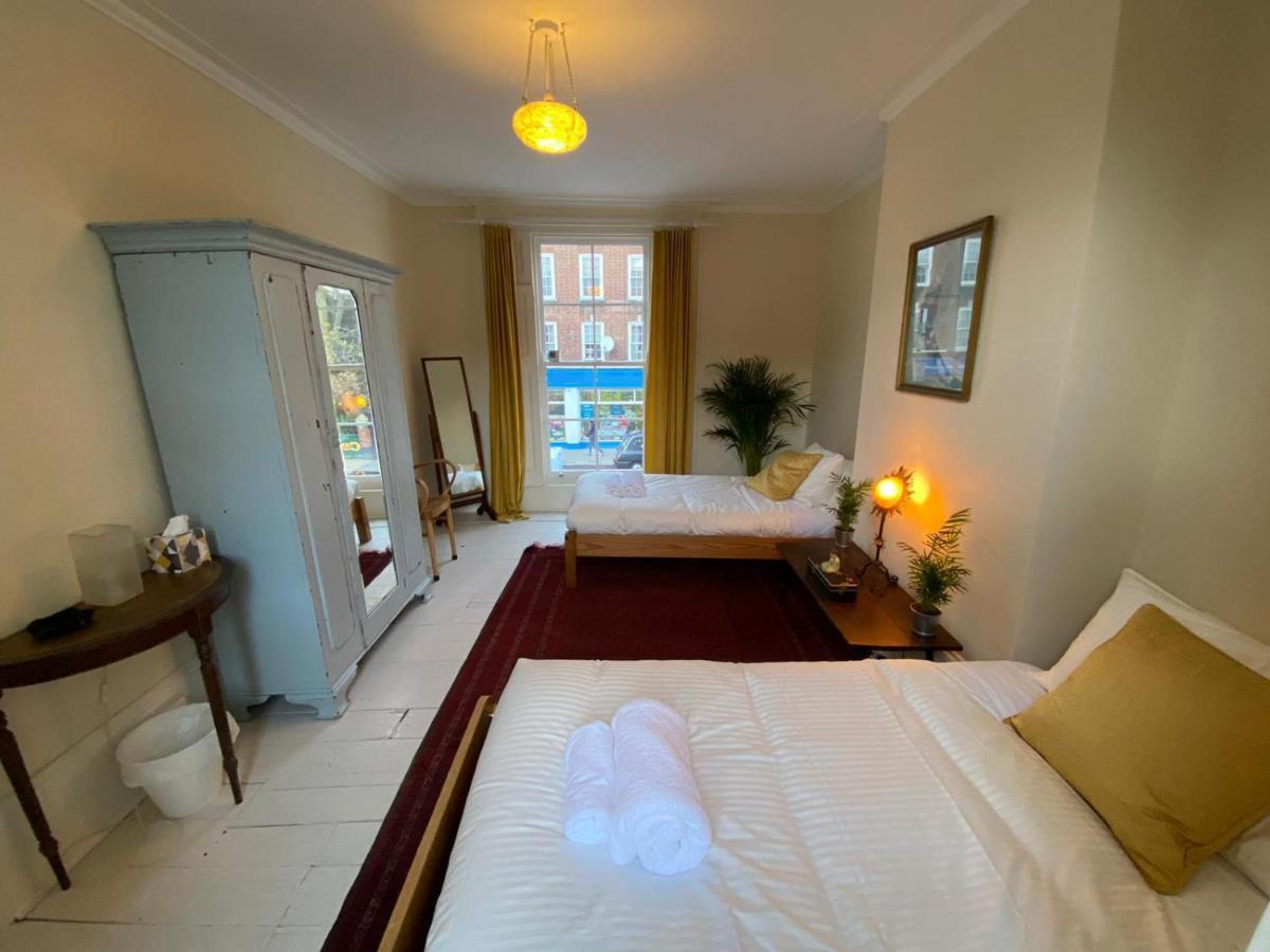 Camden Town Accomodation Лондон Экстерьер фото