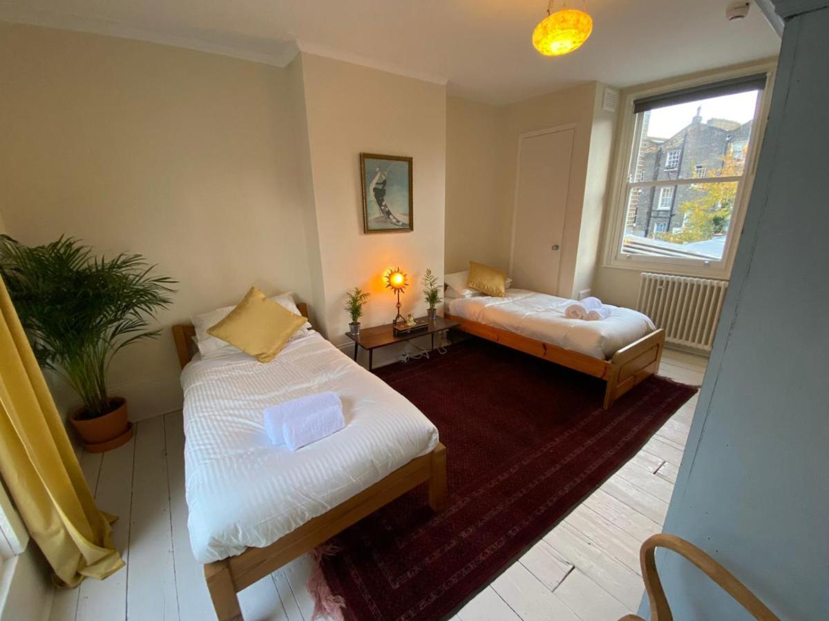 Camden Town Accomodation Лондон Экстерьер фото