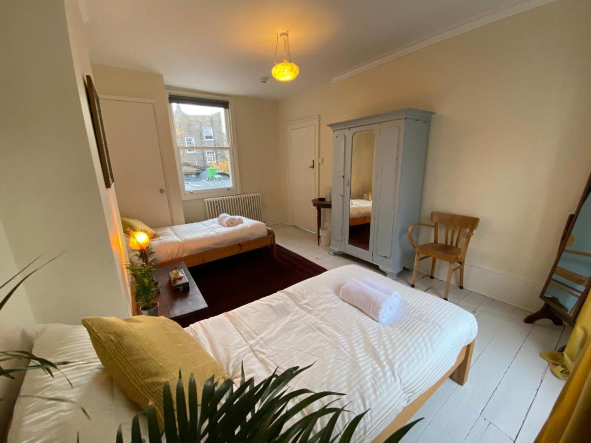 Camden Town Accomodation Лондон Экстерьер фото