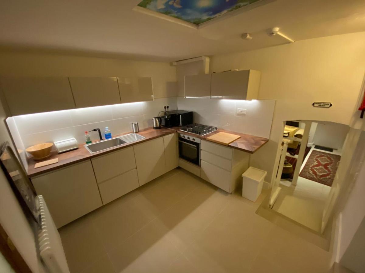Camden Town Accomodation Лондон Экстерьер фото
